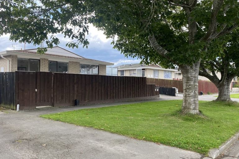 Photo of property in 1/21 Salford Avenue, Redwood, Christchurch, 8051