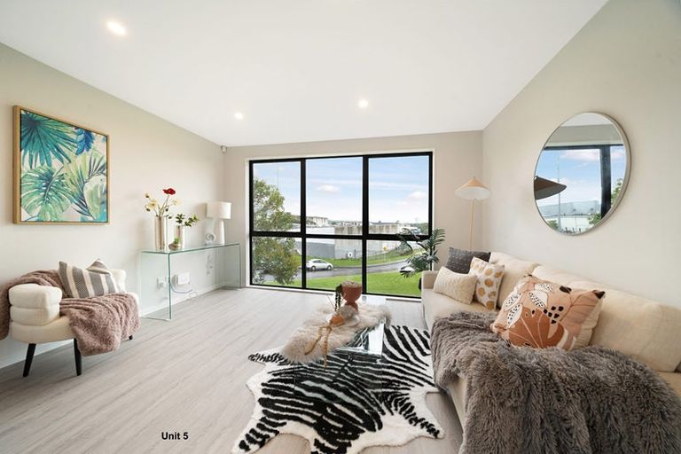 Photo of property in 5/30 Woodford Avenue, Henderson, Auckland, 0610