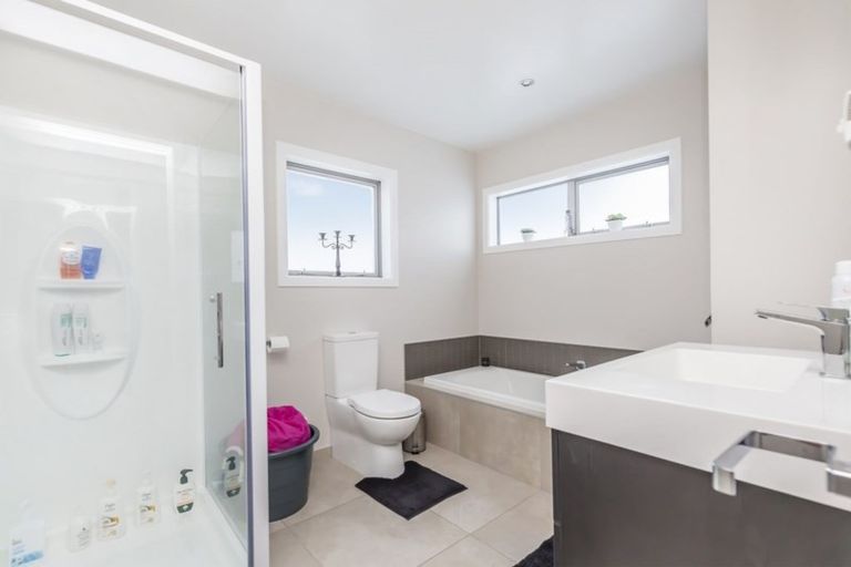 Photo of property in 3 Cresswell Place, Johnsonville, Wellington, 6037