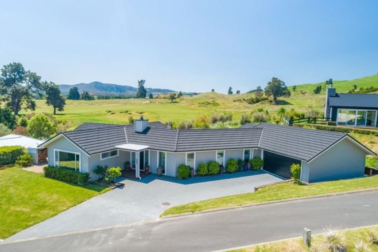 Photo of property in 33 Bodes Lane, Kinloch, Taupo, 3377