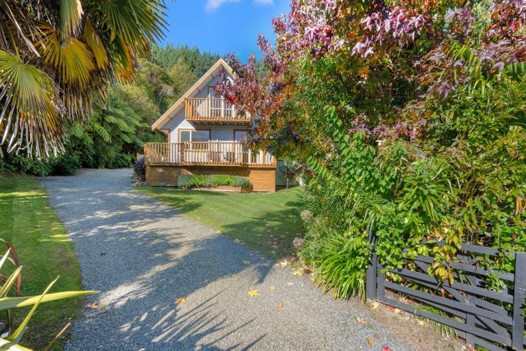 Photo of property in 34 Mccormicks Road, Whatamango Bay, Picton, 7281