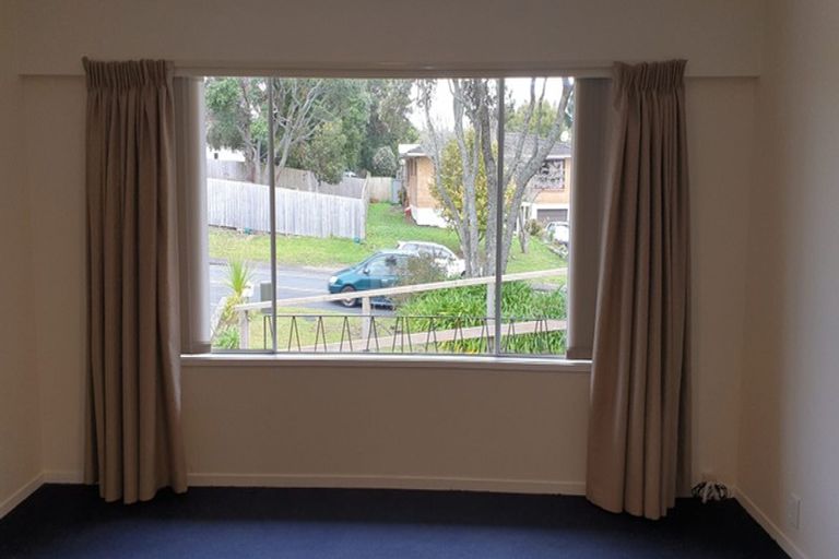 Photo of property in 5 Zita Maria Drive, Massey, Auckland, 0614