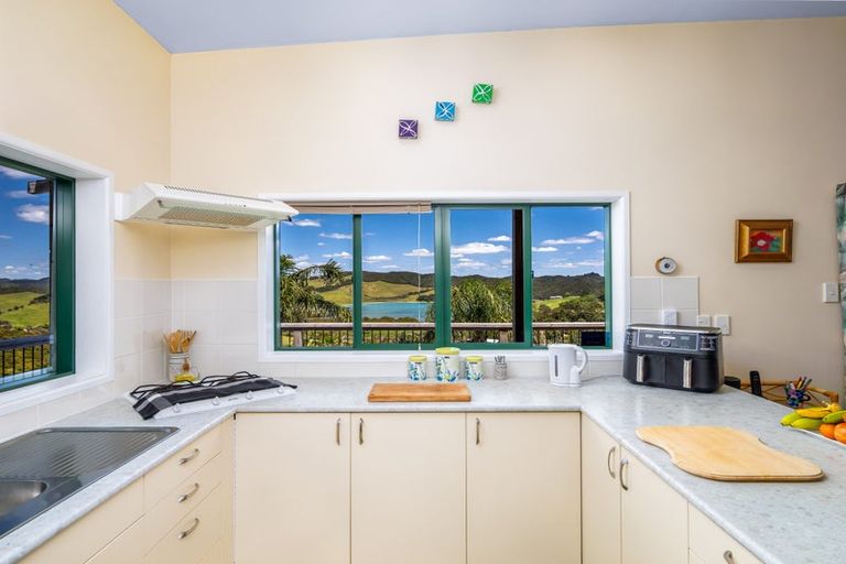 Photo of property in 264a Kempthorne Road, Russell, 0272