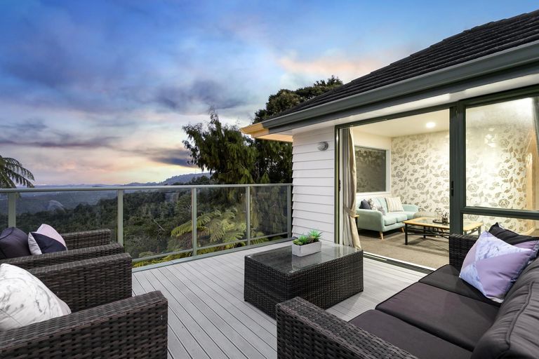 Photo of property in 31 Turanga Road, Henderson Valley, Auckland, 0612