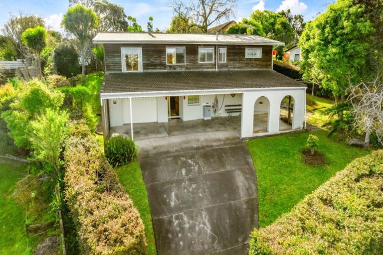 Photo of property in 35 Ramillies Place, Glenfield, Auckland, 0629