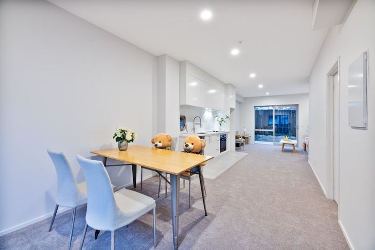 Photo of property in 10/3 Matuhi Rise, Henderson, Auckland, 0612