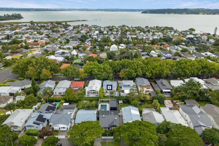 Photo of property in 10 Dorset Street, Westmere, Auckland, 1022