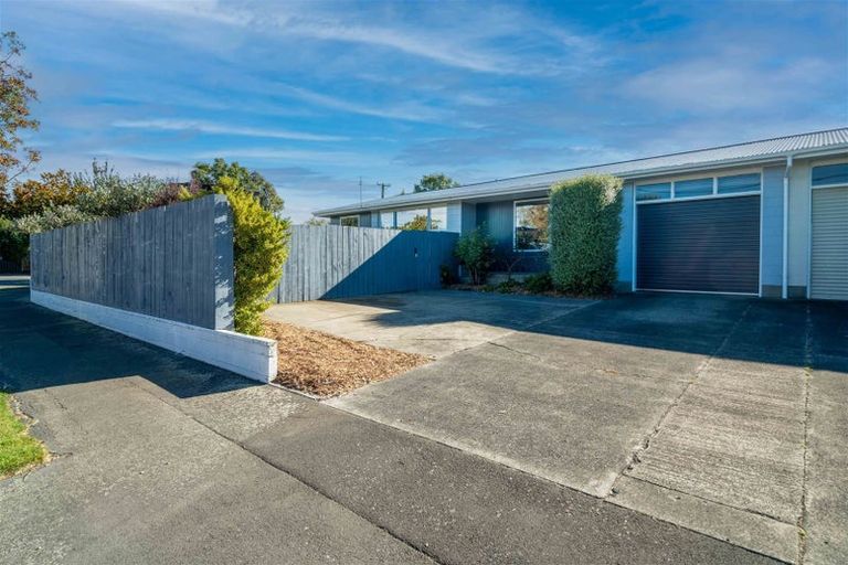 Photo of property in 12 Farrington Avenue, Bishopdale, Christchurch, 8053