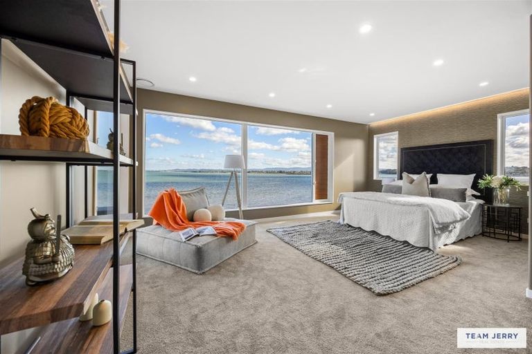 Photo of property in 4 Seawind Way, Hobsonville, Auckland, 0616