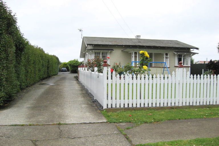 Photo of property in 18b Hall Avenue, Mangere, Auckland, 2022