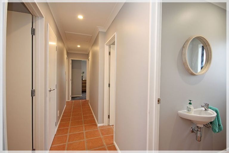 Photo of property in 20 Aru Street, Tangimoana, 4822