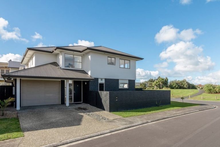 Photo of property in 6 Wakaroa Avenue, Te Atatu Peninsula, Auckland, 0610