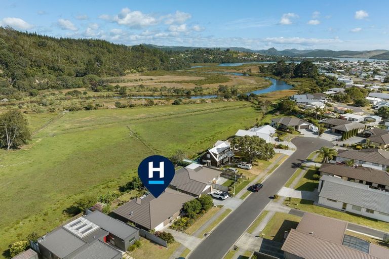 Photo of property in 113 Seabreeze Lane, Whangamata, 3620