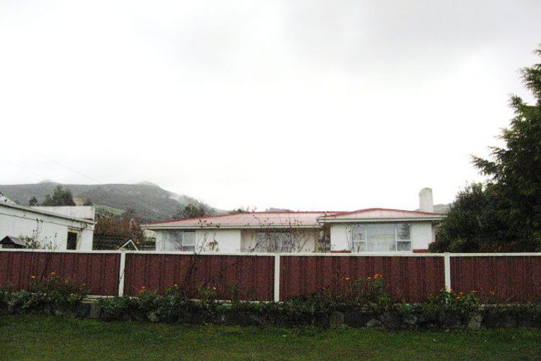 Photo of property in 3 Constant Street, Sawyers Bay, Port Chalmers, 9023