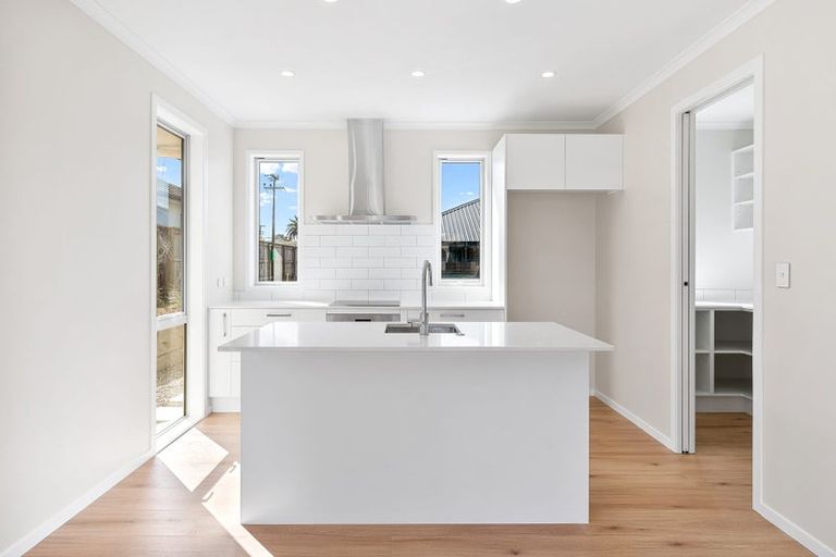 Photo of property in 30 Brigitte View, Snells Beach, 0920