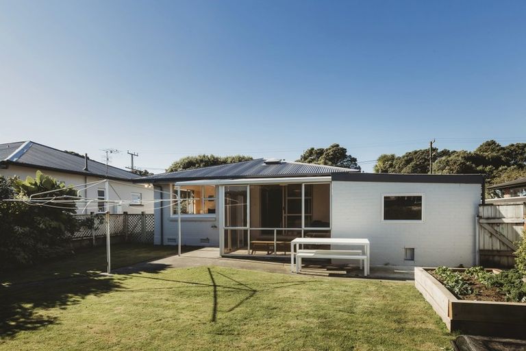 Photo of property in 40 Richmond Street, Fitzroy, New Plymouth, 4312