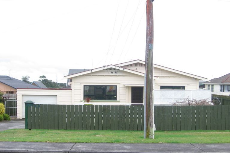 Photo of property in 1/5 West Street, Papakura, 2110
