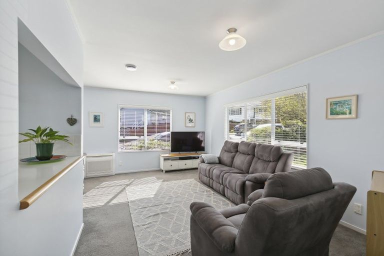 Photo of property in 94 Montgomery Avenue, Karori, Wellington, 6012