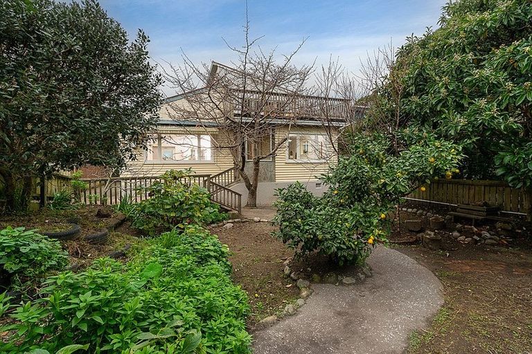 Photo of property in 162 Wellington Road, Paekakariki, 5034