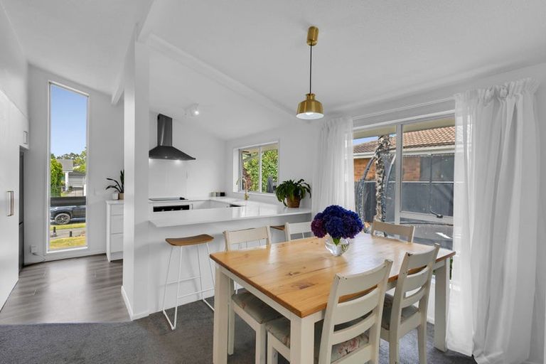 Photo of property in 10 O'halloran Drive, Halswell, Christchurch, 8025