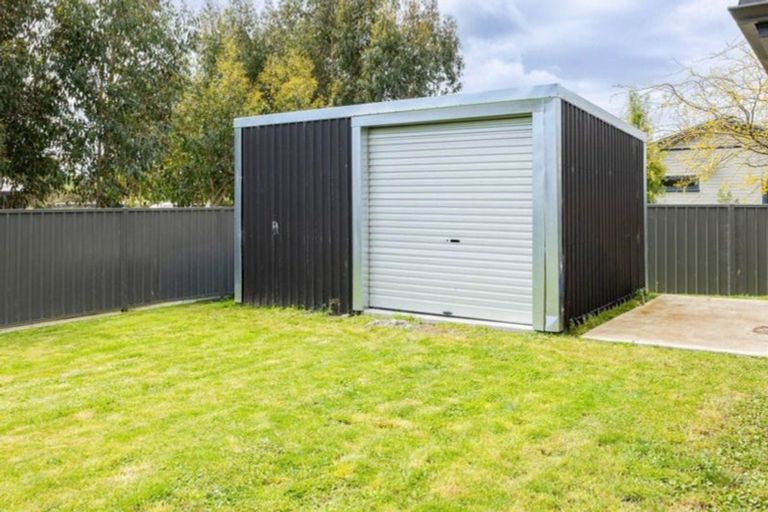 Photo of property in 2 Bibby Street, Waipawa, 4210