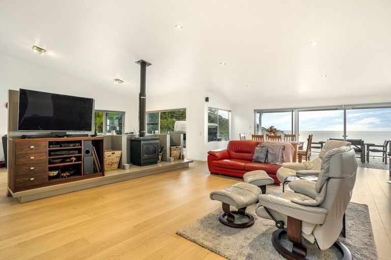 Photo of property in 402 Tuateawa Road, Tuateawa, Coromandel, 3583