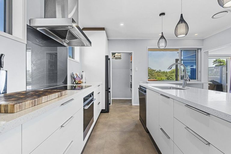 Photo of property in 17 Tainui Street, Welbourn, New Plymouth, 4312