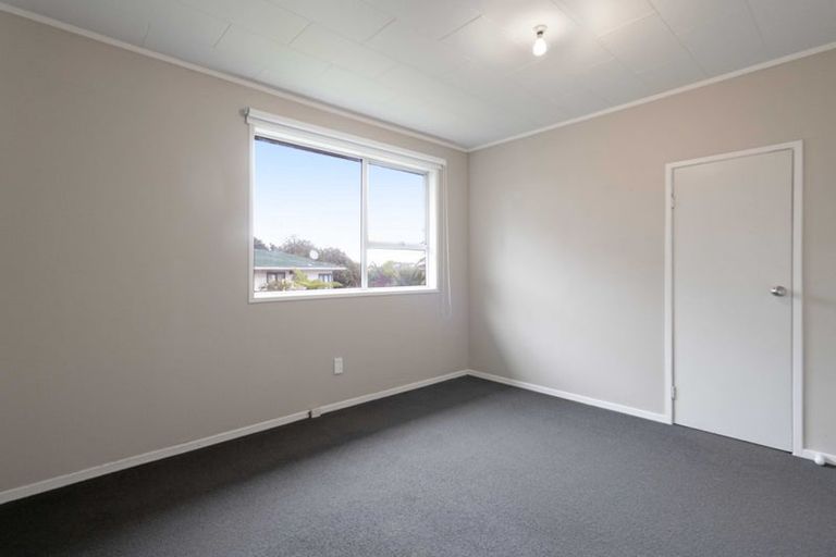 Photo of property in 10 Siska Place, Wattle Downs, Auckland, 2103