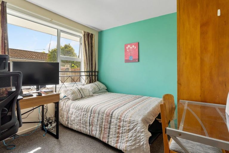 Photo of property in 2/28 Lyndon Street, Riccarton, Christchurch, 8041