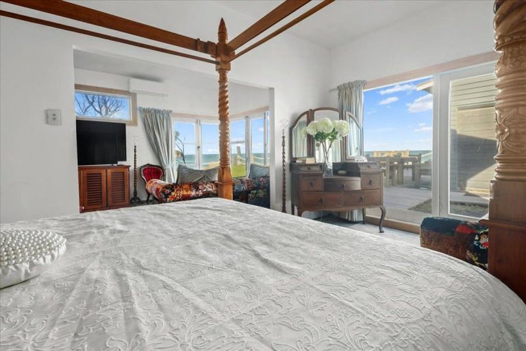 Photo of property in 8 Point Road, Mokau, 4376