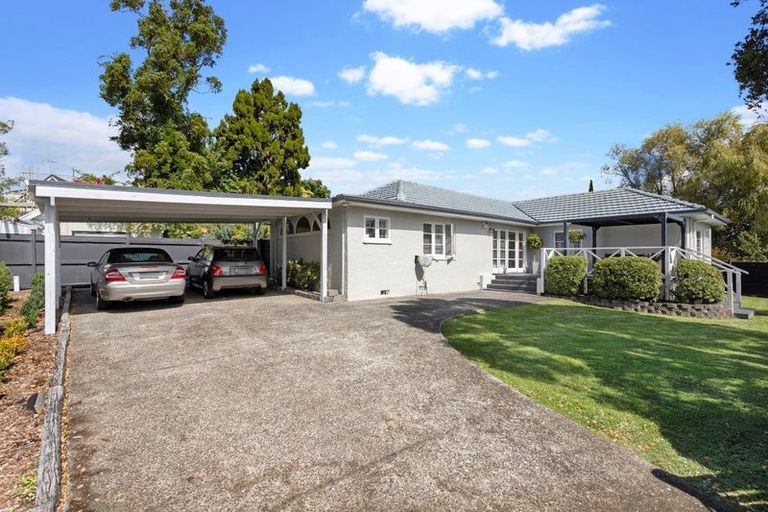 Photo of property in 1/75 Atkinson Road, Titirangi, Auckland, 0604