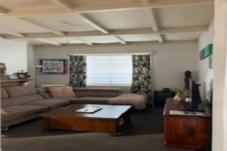 Photo of property in 6 Royton Avenue, Mangere East, Auckland, 2024