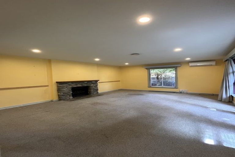 Photo of property in 8 Hanrahan Street, Upper Riccarton, Christchurch, 8041