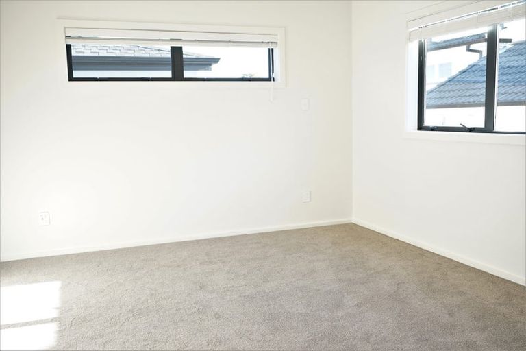 Photo of property in 35c Vincent Street, Howick, Auckland, 2014