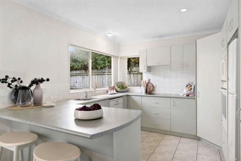 Photo of property in 1/11 Keswick Close, Northpark, Auckland, 2013