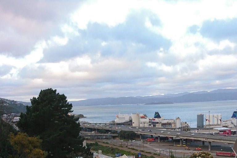 Photo of property in 3/20 Grosvenor Terrace, Wadestown, Wellington, 6012