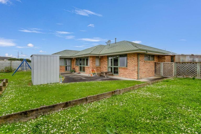 Photo of property in 30 Strachan Way, Highbury, Palmerston North, 4412