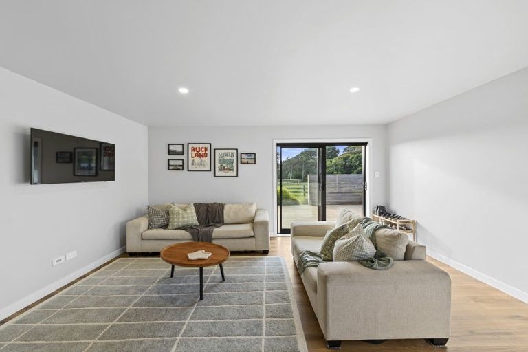 Photo of property in 58 Kidd Road, Waiuku, 2682