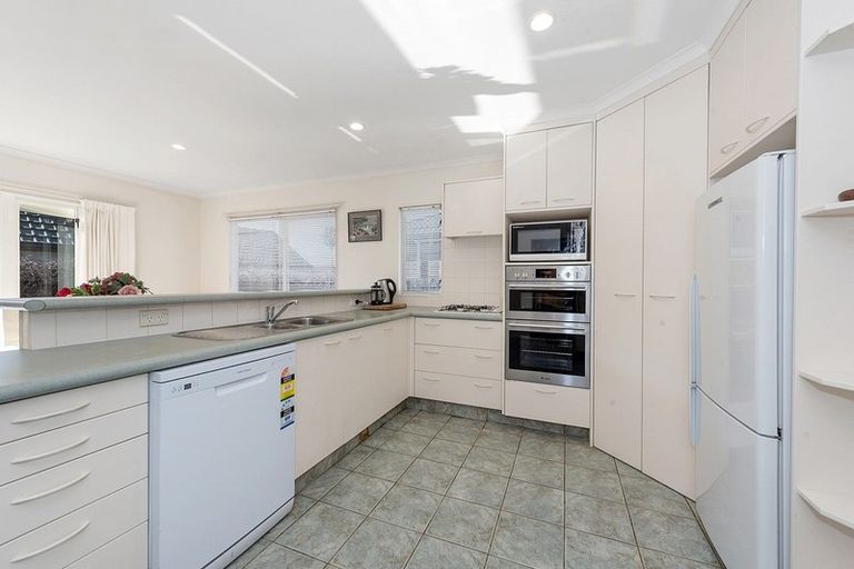 Photo of property in 14 Ben Lomond Place, Nawton, Hamilton, 3200