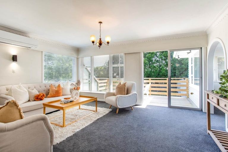 Photo of property in 10 Covil Avenue, Te Atatu South, Auckland, 0610