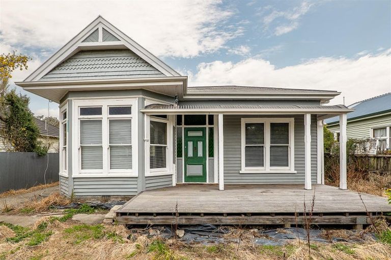 Photo of property in 64 Corson Avenue, Beckenham, Christchurch, 8023