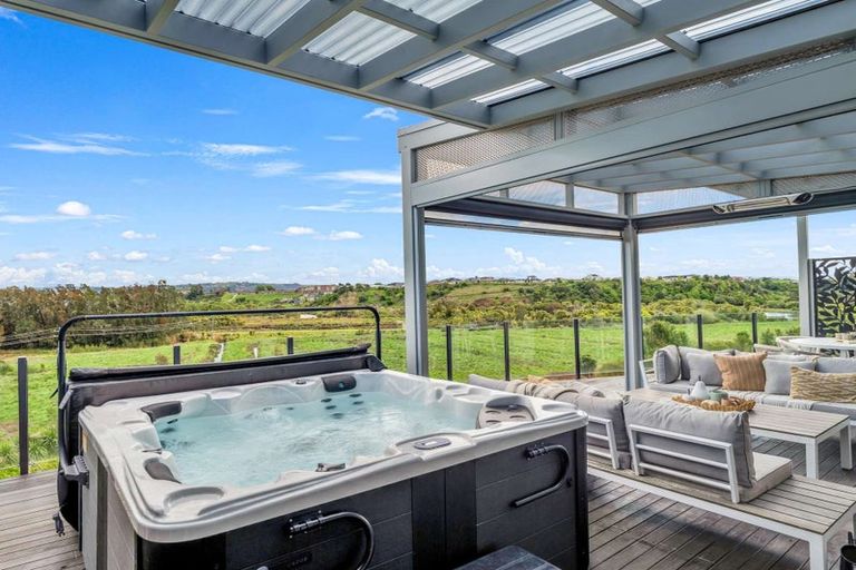 Photo of property in 106 Sereno Vista, Bellevue, Tauranga, 3110