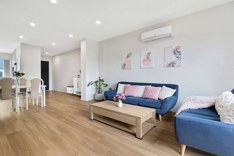 Photo of property in 25 Paina Crescent, Massey, Auckland, 0614