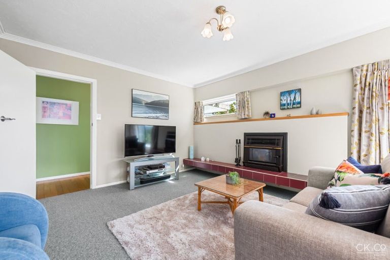 Photo of property in 121 Park Road, Belmont, Lower Hutt, 5010