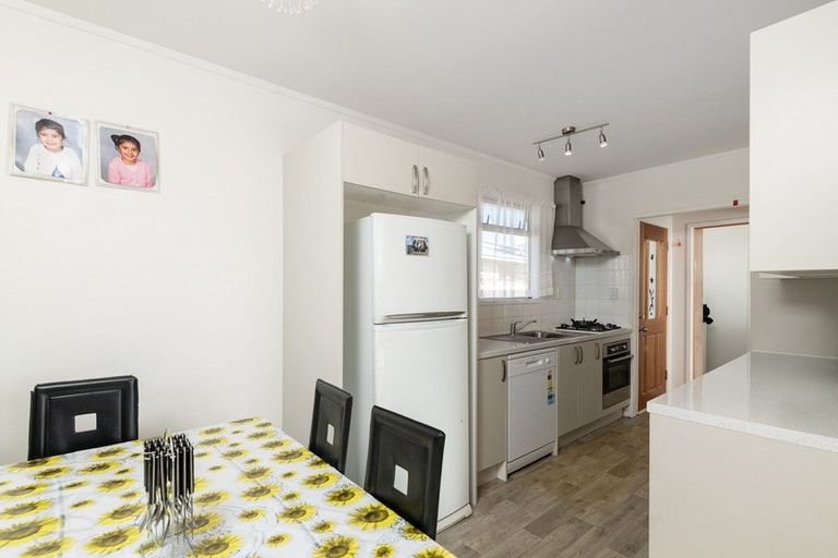 Photo of property in 10 Valley Road, Te Puke, 3119