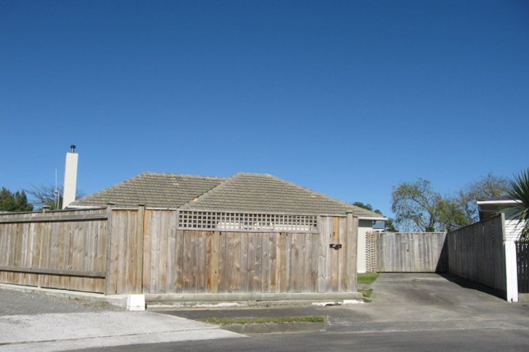 Photo of property in 12 Lewis Place, Highbury, Palmerston North, 4412