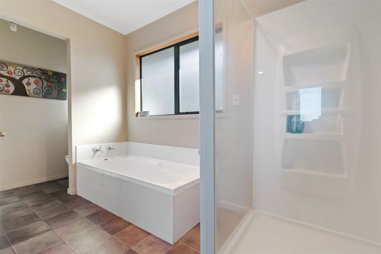 Photo of property in 111 Pacific View Drive, Whangamata, 3620