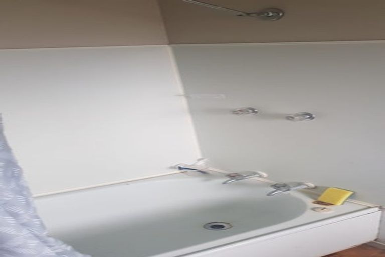 Photo of property in 68a Kenderdine Road, Papatoetoe, Auckland, 2025