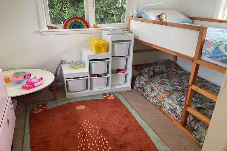 Photo of property in 18 Norman Road, Titirangi, Auckland, 0604