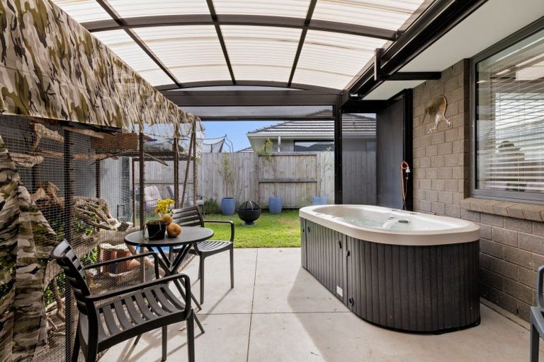 Photo of property in 17 Te Wharo Drive, Papamoa, 3118